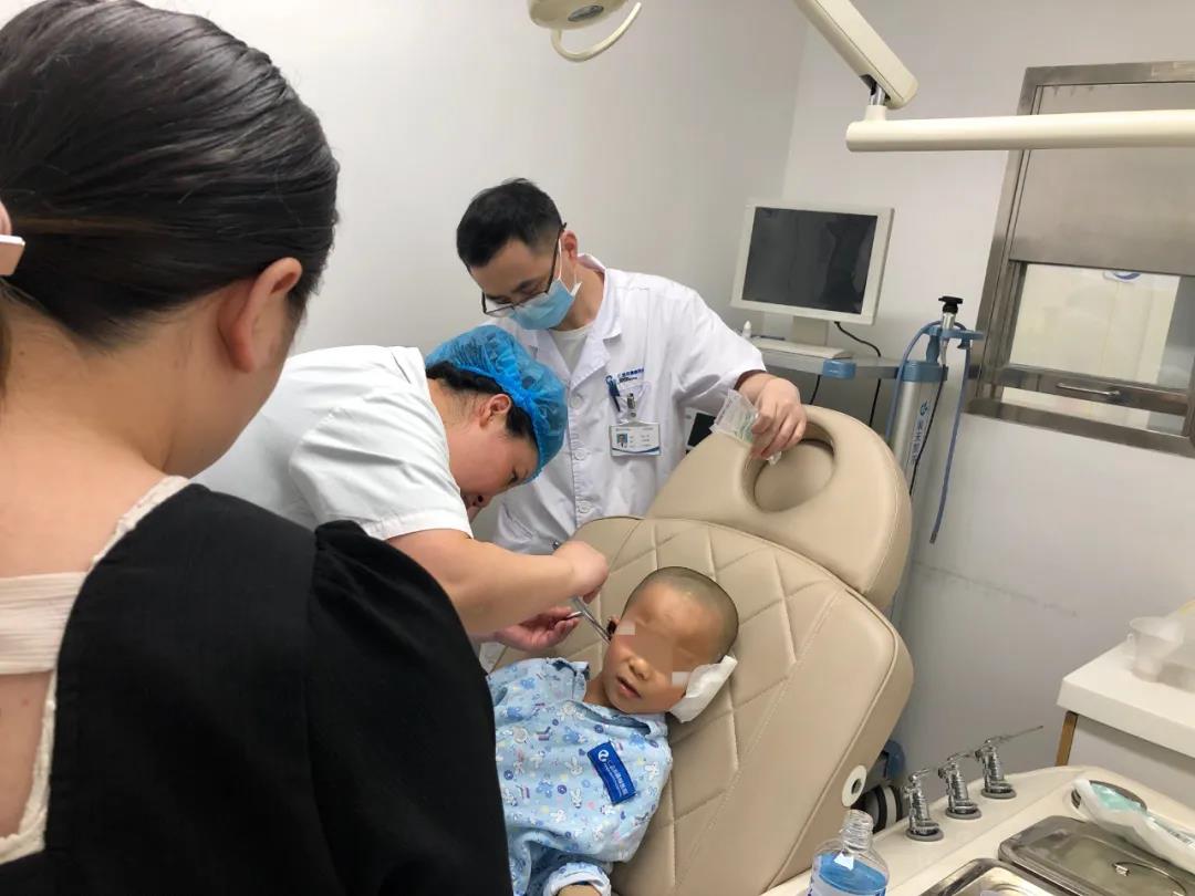 医生查看